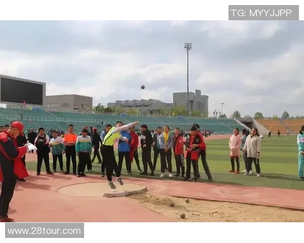 张丽的足球人生:从绿茵场到人生舞台的深度对话与启示